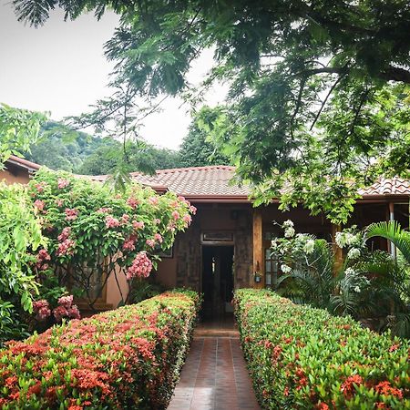 Casa Cora Bed And Breakfast Carmona Екстер'єр фото