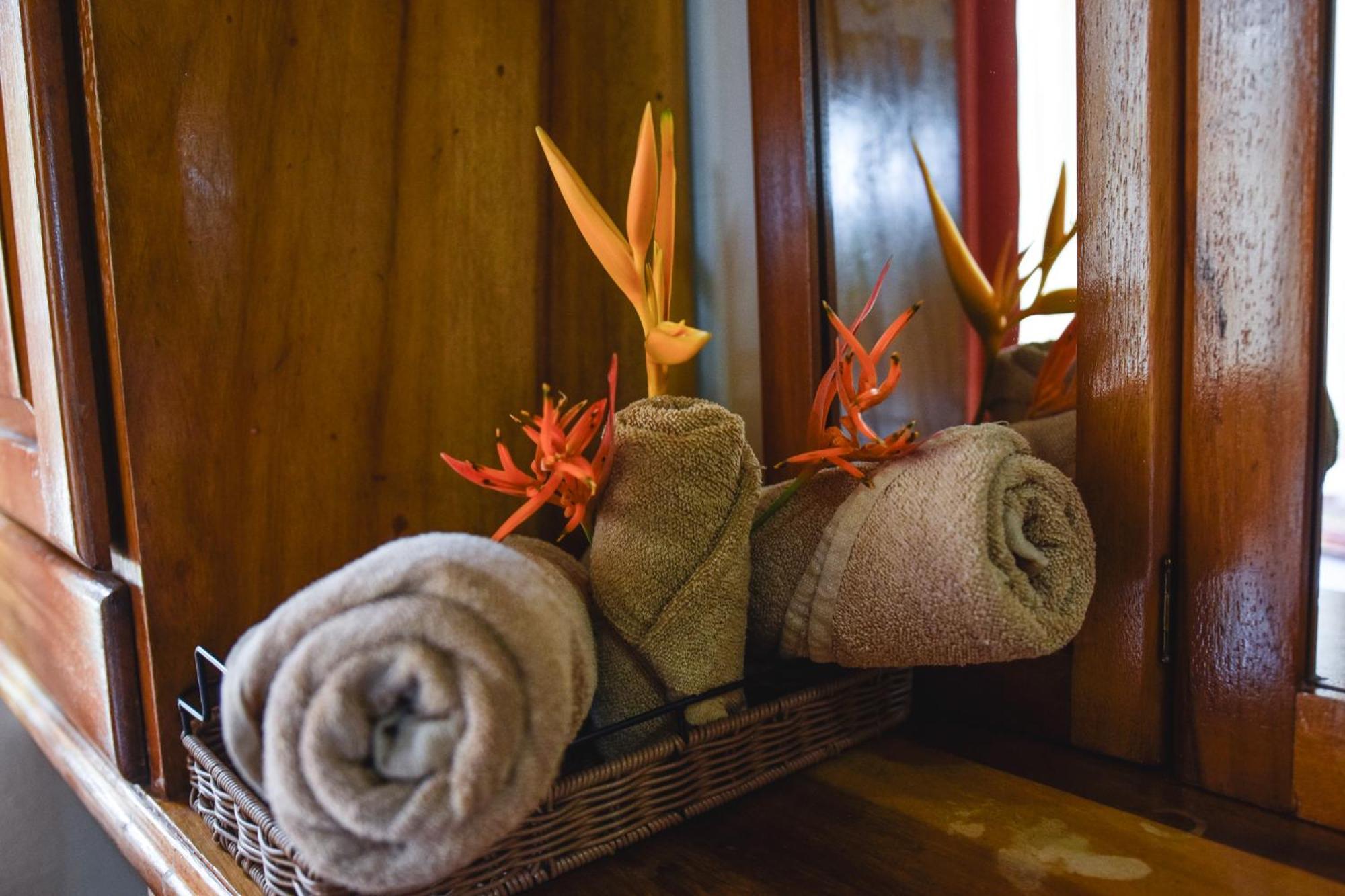 Casa Cora Bed And Breakfast Carmona Екстер'єр фото