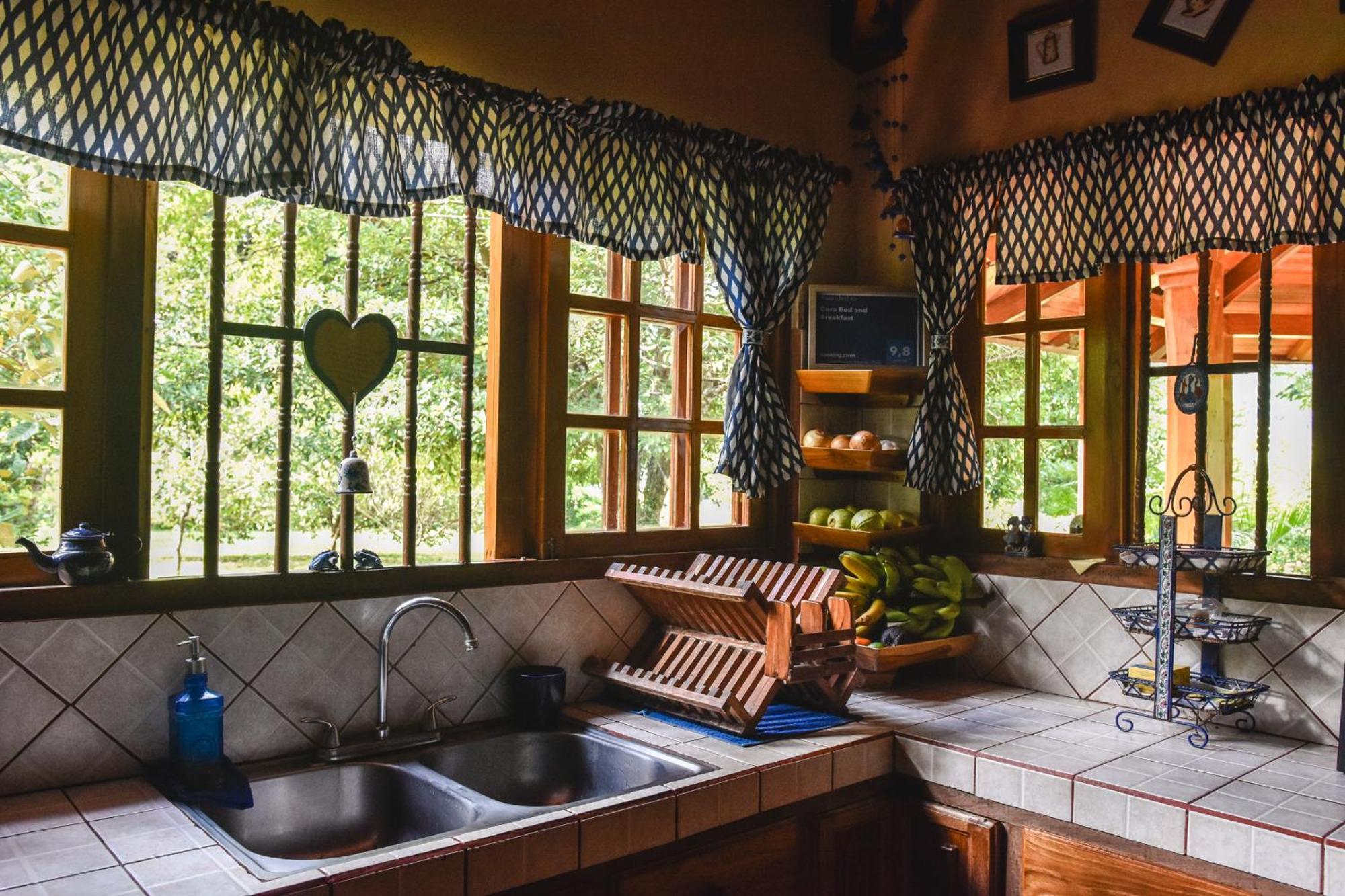 Casa Cora Bed And Breakfast Carmona Екстер'єр фото