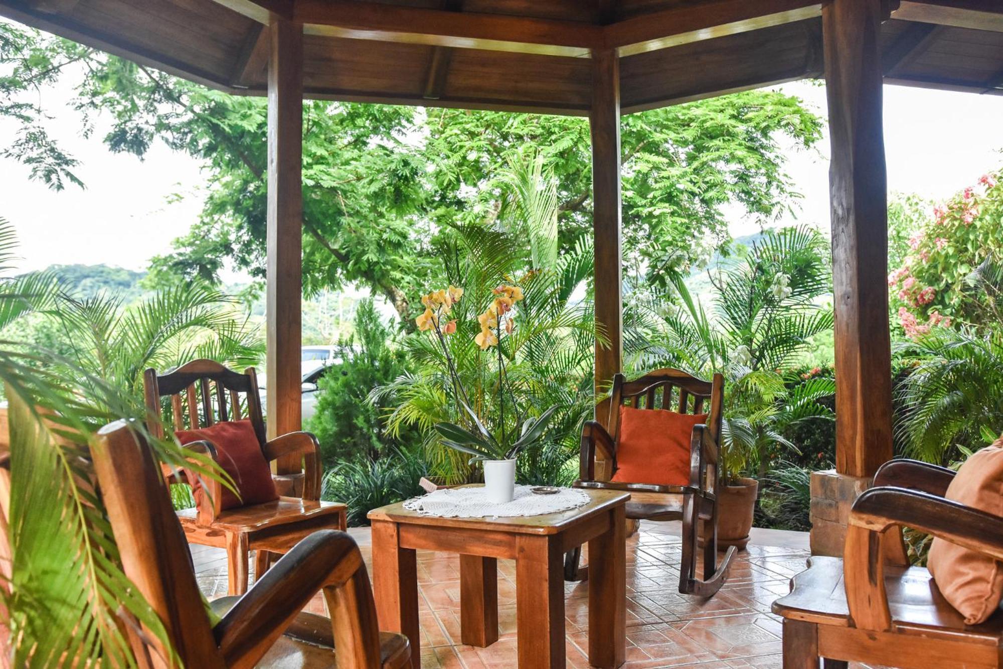 Casa Cora Bed And Breakfast Carmona Екстер'єр фото